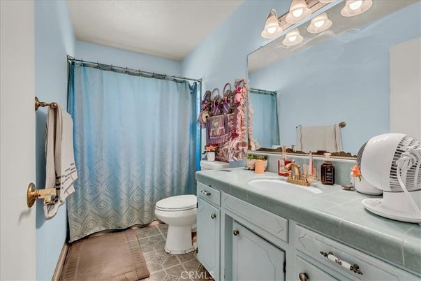 Bathroom, Interior, Tile Countertops