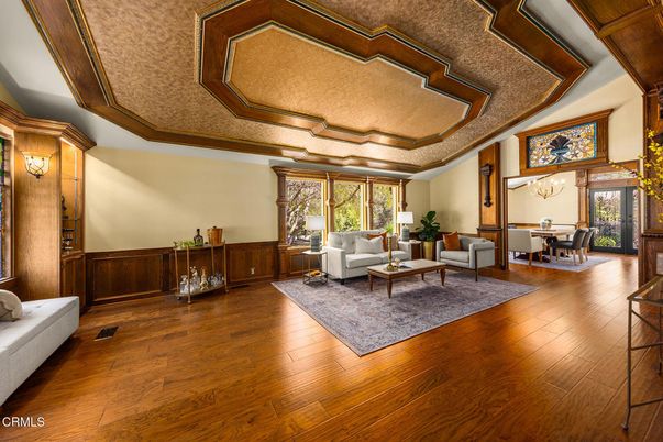 Chandelier, Dining room, Interior, Living room, Wood Texture Flooring