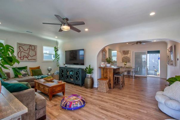 Interior, Living room, Recessed Lighting, Wood Texture Flooring