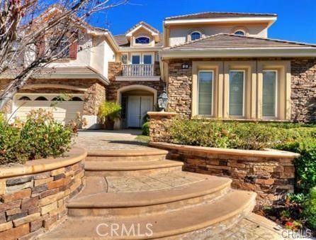Attached, Exterior, Facade, Mediterranean