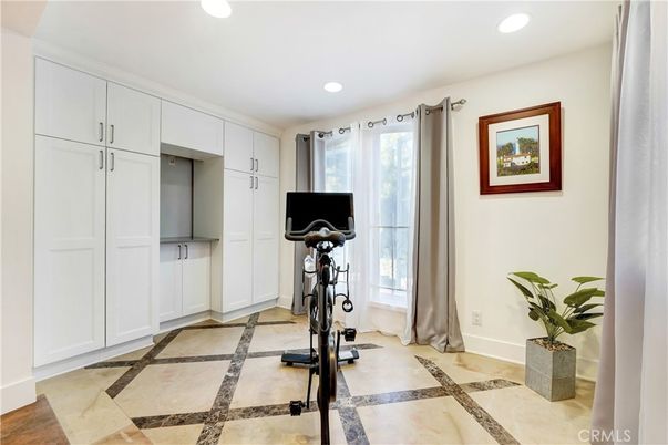 Fitness Equipment, Interior, Recessed Lighting
