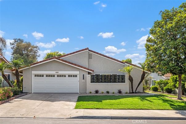 Attached, Exterior, Facade, Ranch