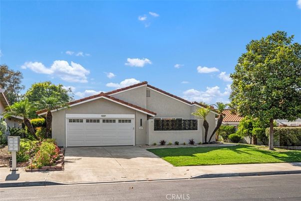 Attached, Exterior, Facade, Ranch