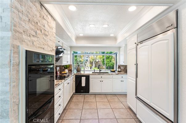 Interior, Kitchen, Recessed Lighting, Stone Walls