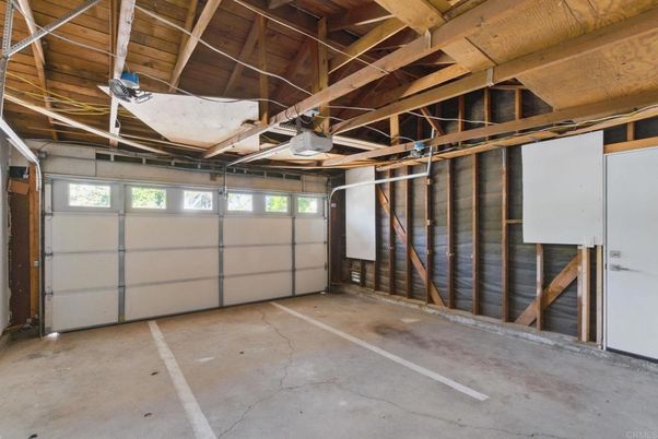 Garage, Interior, Wooden Beams, Wooden Ceilings