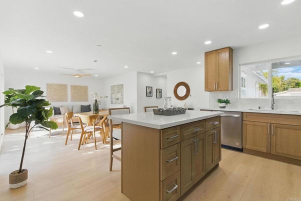 Dining room, Interior, Kitchen, Recessed Lighting, Wood Texture Flooring