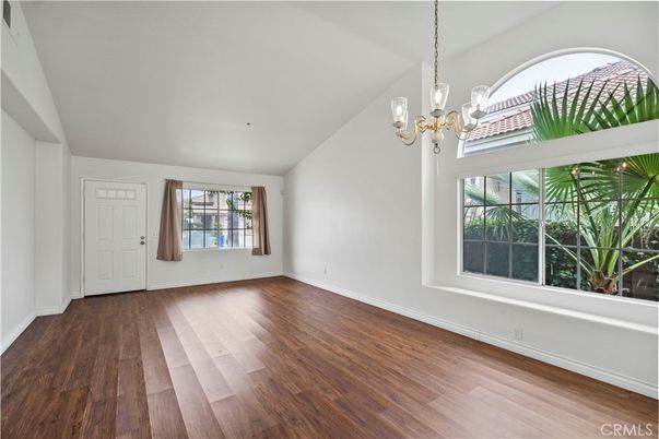 Chandelier, Empty room, Interior, Wood Texture Flooring