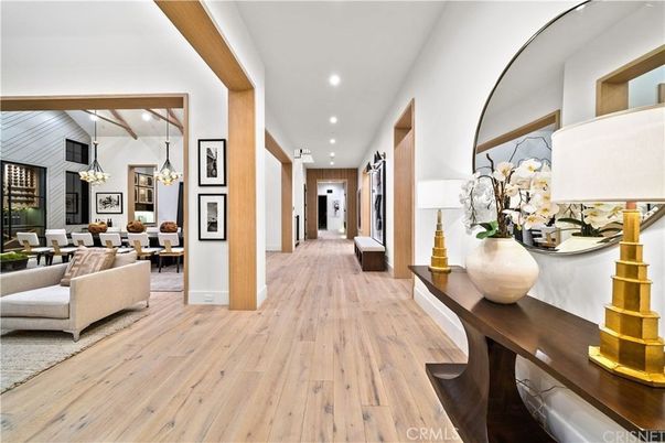 Chandelier, Dining room, Interior, Living room, Pendant Lights, Recessed Lighting, Wood Texture Flooring
