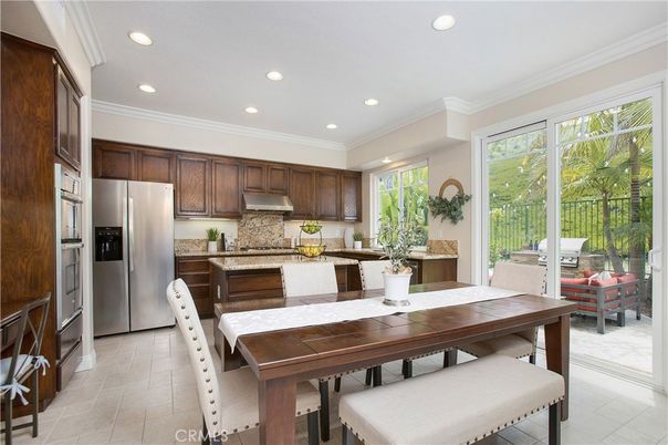 Dining room, Interior, Kitchen, Recessed Lighting, Stainless Steel Appliances