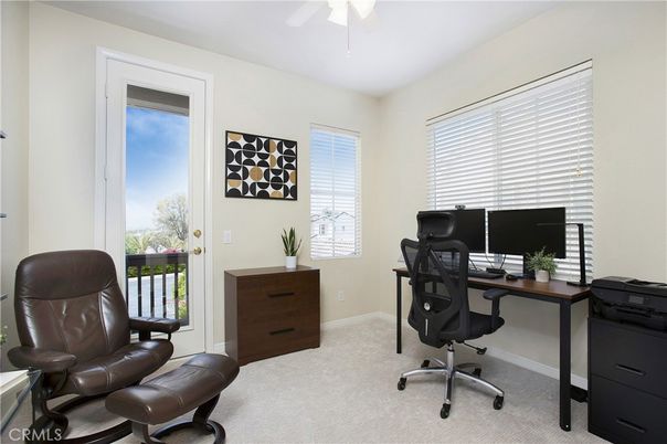 Home Office, Interior
