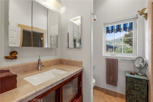 Bathroom, Interior, Tile Countertops