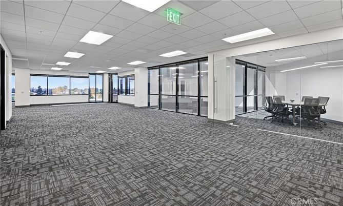 Dining room, Interior, Recessed Lighting