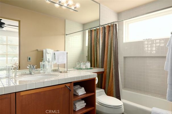 Bathroom, Interior, Tile Countertops