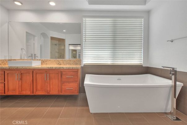 Bathroom, Dual Sink Vanities, Free Standing Baths, Interior, Recessed Lighting