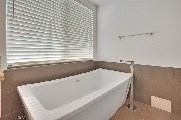 Bathroom, Free Standing Baths, Interior