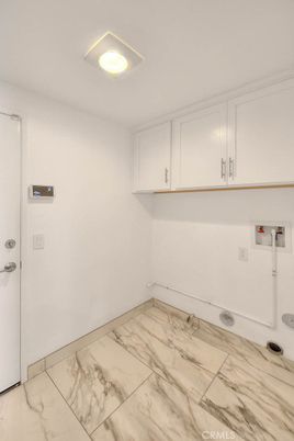 Empty room, Interior, Marble, Recessed Lighting