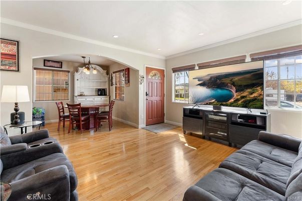 Dining room, Interior, Living room, Recessed Lighting, Wood Texture Flooring