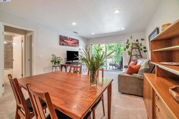 Dining room, Interior, Living room, Recessed Lighting