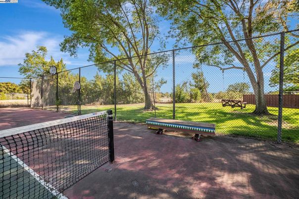Exterior, Tennis Courts