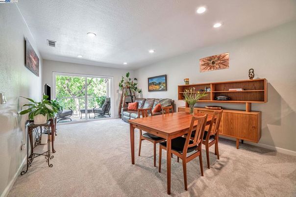 Dining room, Interior, Living room, Recessed Lighting