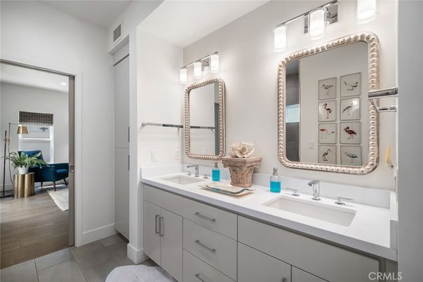 Bathroom, Dual Sink Vanities, Interior, Wood Texture Flooring