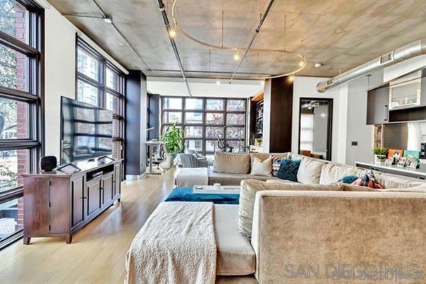Interior, Living room, Pendant Lights, Recessed Lighting, Wood Texture Flooring