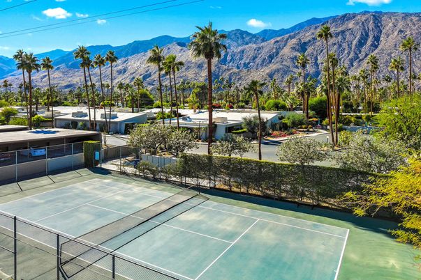 Exterior, Tennis Courts