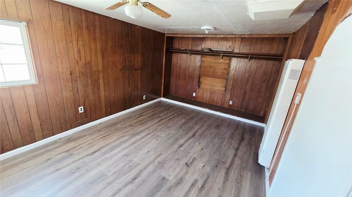Empty room, Interior, Wood Texture Flooring, Wooden Walls