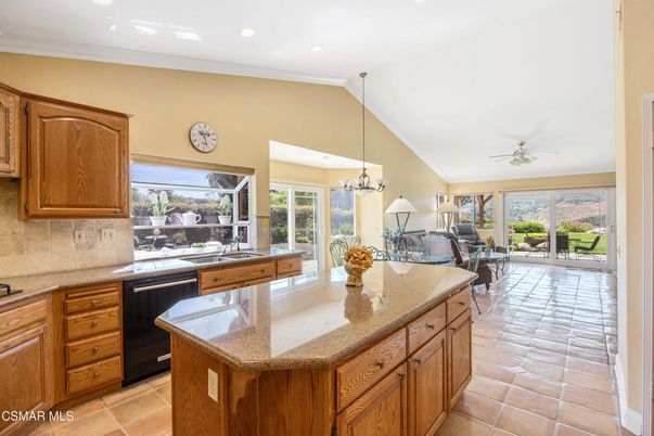 Chandelier, Dining room, Interior, Kitchen, Recessed Lighting