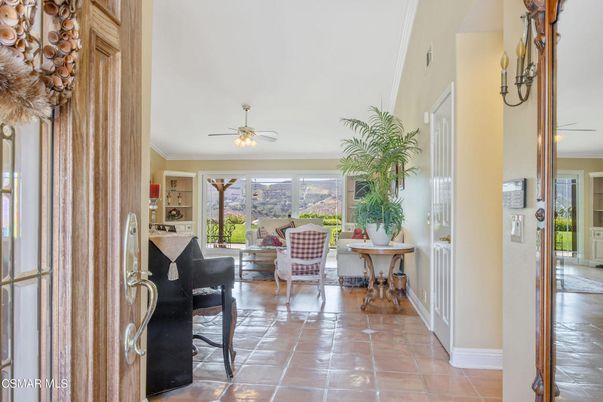 Dining room, Interior