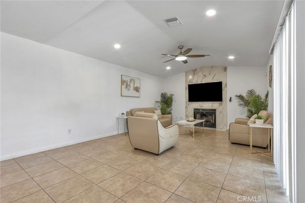 Fireplace, Interior, Living room, Recessed Lighting