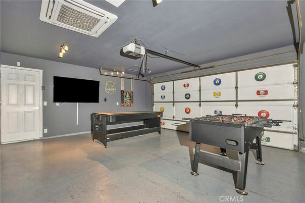 Game Room, Garage, Interior