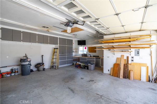 Garage, Interior