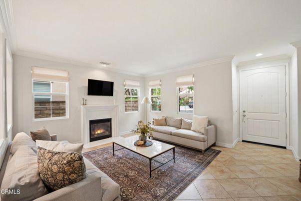 Fireplace, Interior, Living room, Recessed Lighting