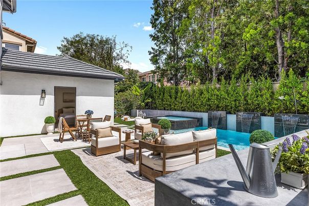 Exterior, Hot Tub, Pool