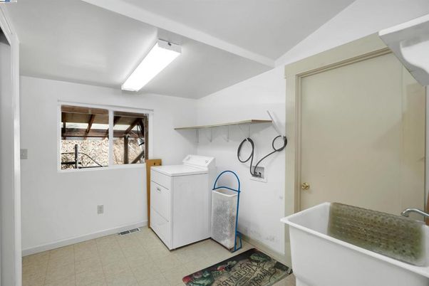 Interior, Washer