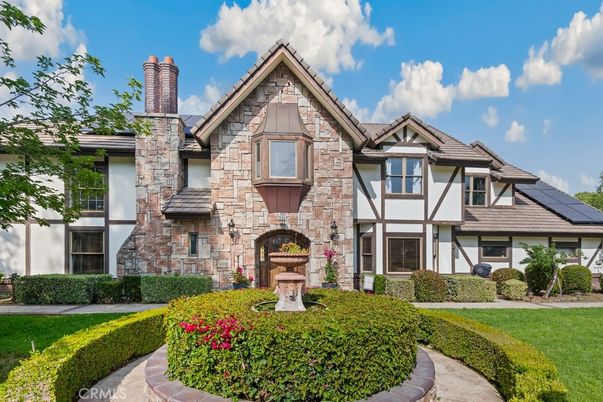 Exterior, Facade, Tudor Revival