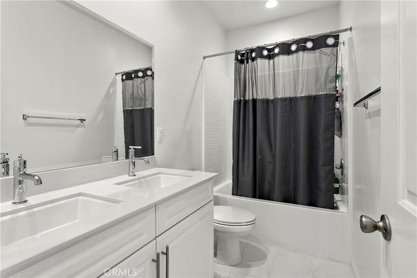 Bathroom, Interior, Marble, Recessed Lighting