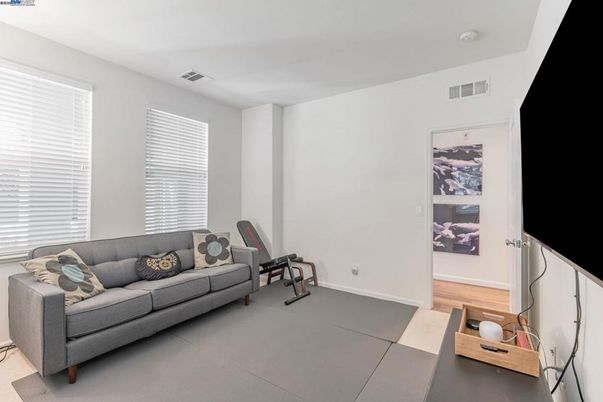 Fitness Equipment, Interior, Living room, Wood Texture Flooring