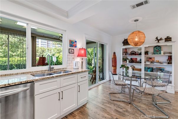 Dining room, Interior, Kitchen, Pendant Lights, Wood Texture Flooring