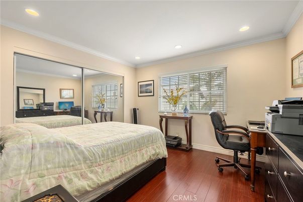 Bedroom, Home Office, Interior, Recessed Lighting, Wood Texture Flooring