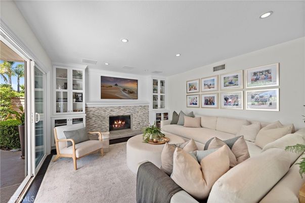 Fireplace, Interior, Living room, Recessed Lighting