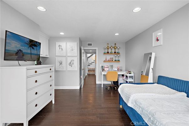 Bedroom, Home Office, Interior, Recessed Lighting, Wood Texture Flooring