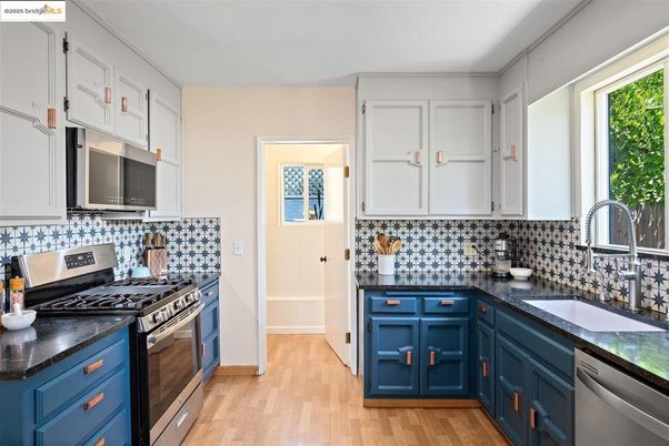 Interior, Kitchen, Stainless Steel Appliances, Wood Texture Flooring