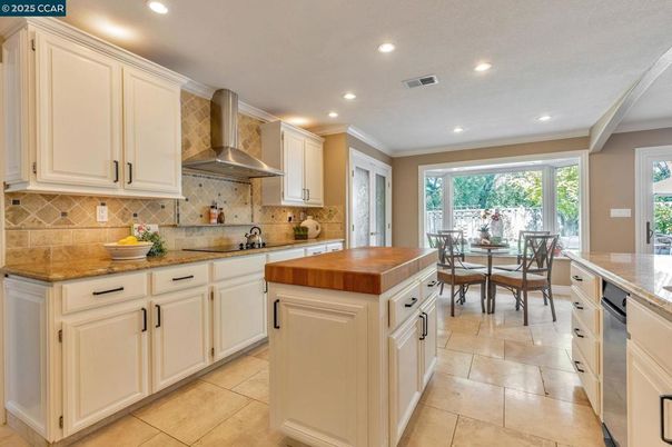 Dining room, Interior, Kitchen, Recessed Lighting