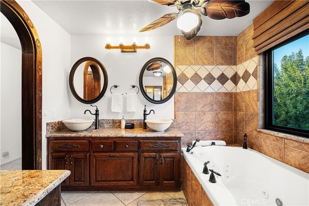 Bathroom, Dual Sink Vanities, Interior