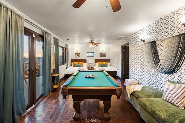 Billiard Table, Game Room, Interior, Wood Texture Flooring