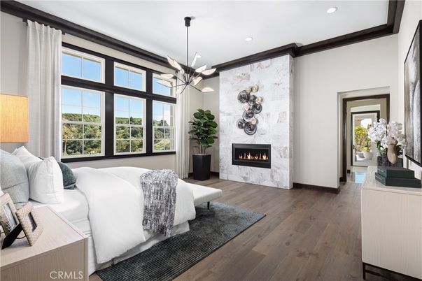 Bedroom, Fireplace, Interior, Pendant Lights, Recessed Lighting, Wood Texture Flooring