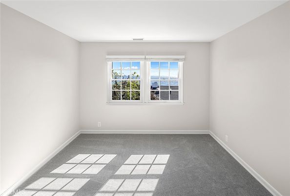 Empty room, Interior, Water
