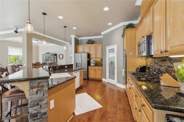 Dining room, Interior, Kitchen, Pendant Lights, Recessed Lighting, Wood Texture Flooring